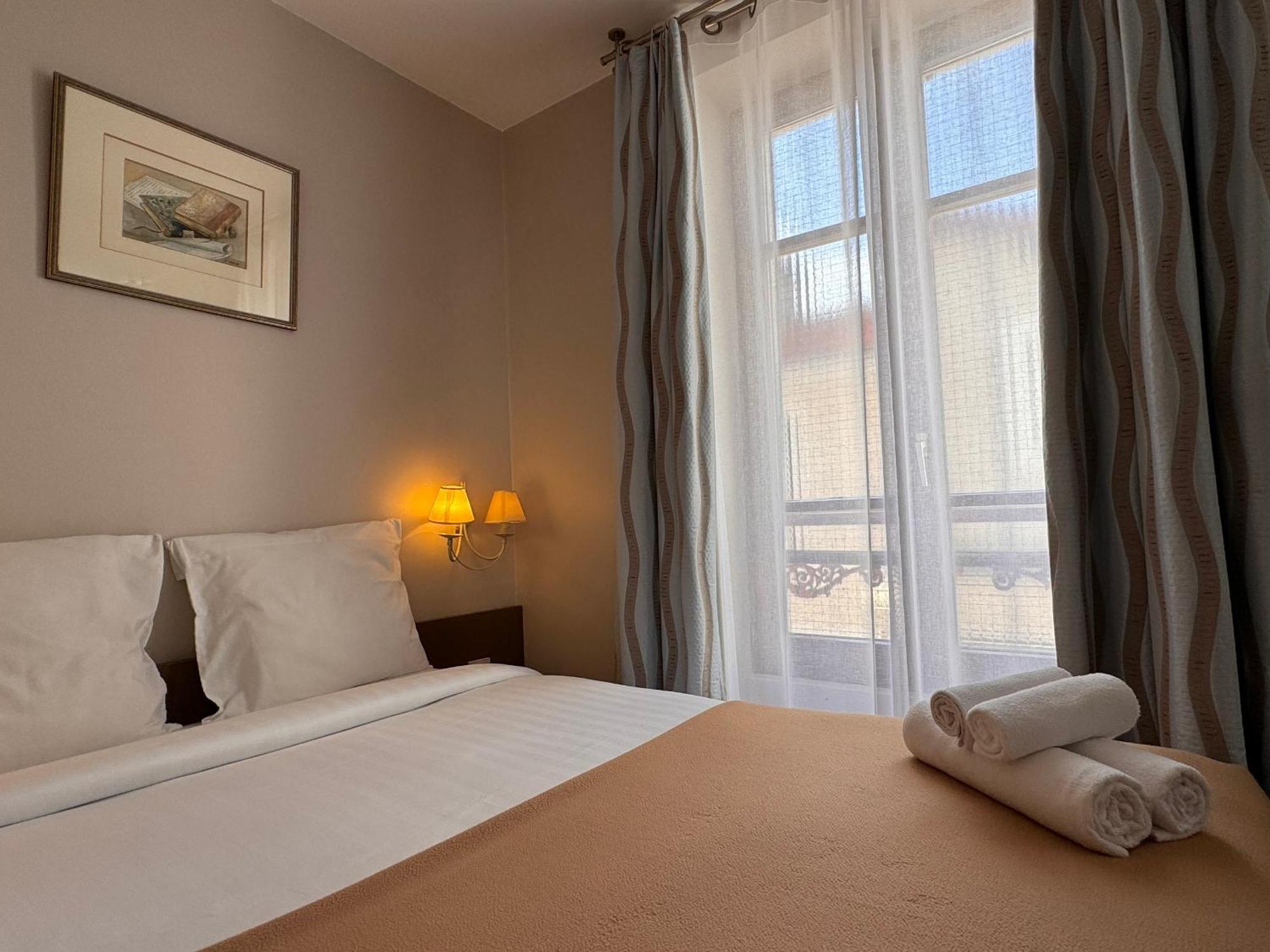 Hotel Paris Vesinet- Logis Hotel Restaurant Le Vesinet Ngoại thất bức ảnh