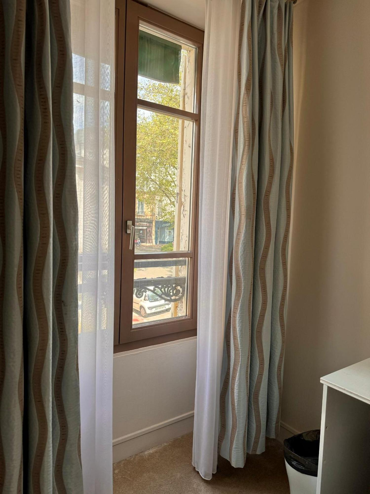 Hotel Paris Vesinet- Logis Hotel Restaurant Le Vesinet Ngoại thất bức ảnh
