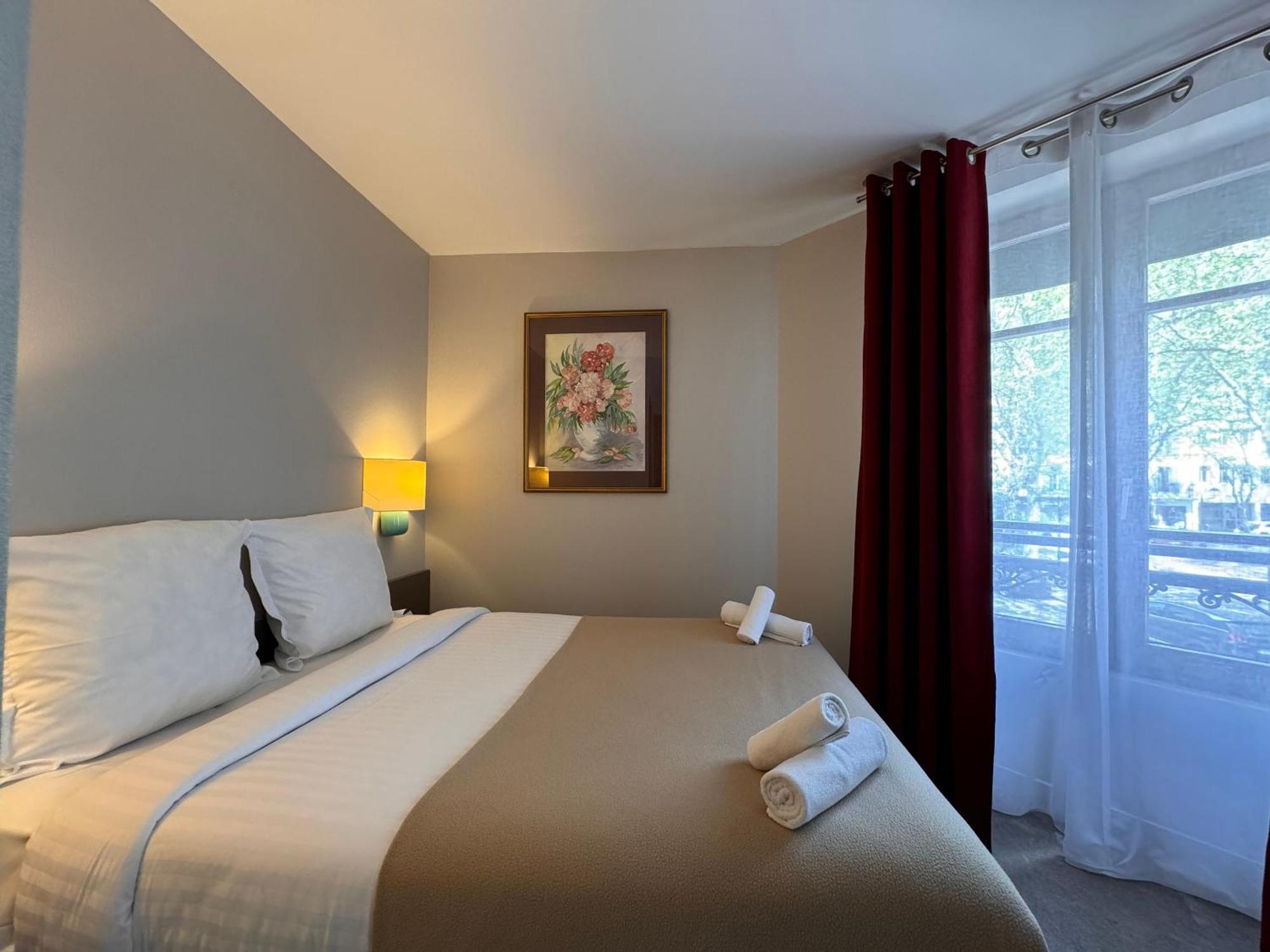 Hotel Paris Vesinet- Logis Hotel Restaurant Le Vesinet Ngoại thất bức ảnh